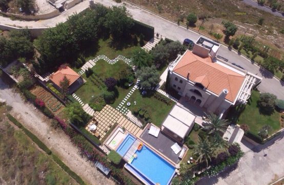 Palace for Sale in Jbeil