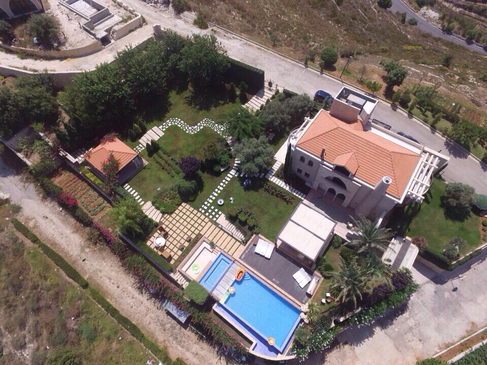 Palace for Sale in Jbeil